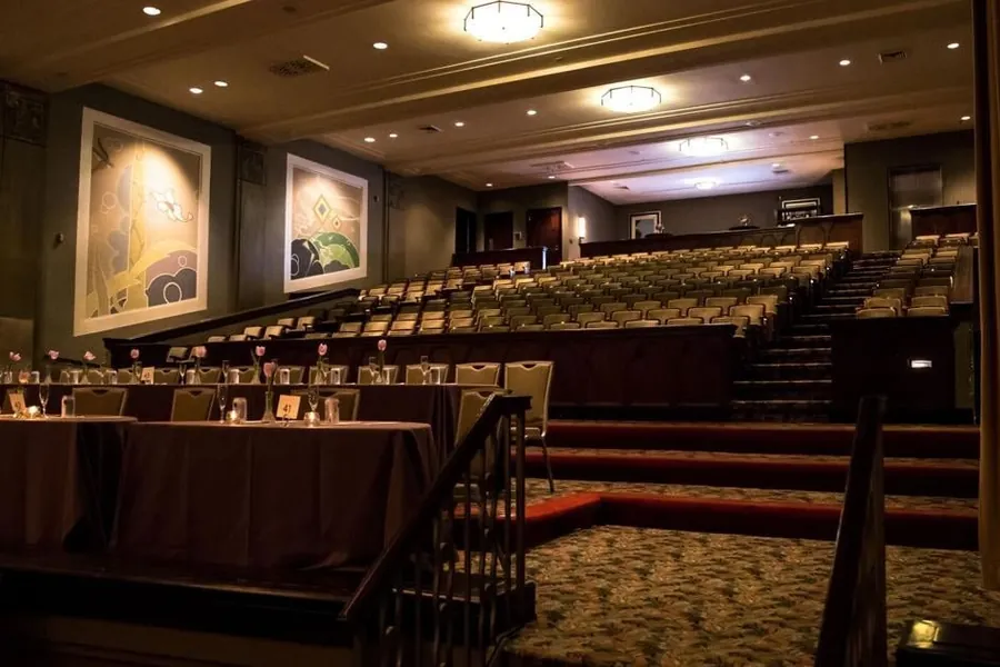 Riviera Theater